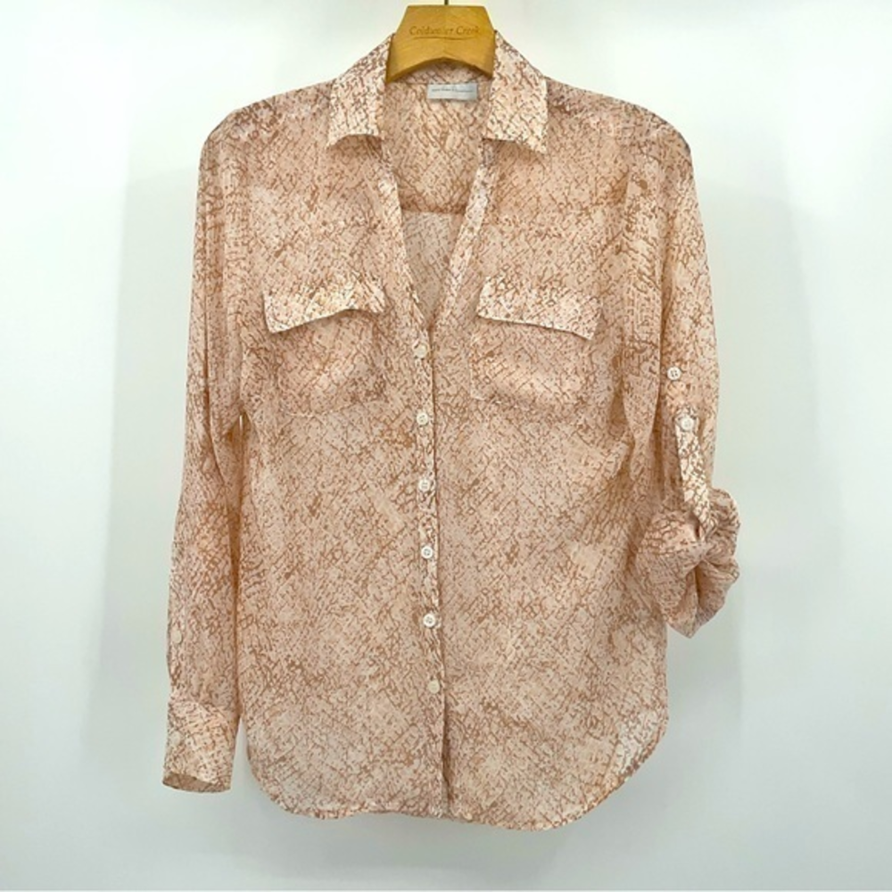 NewYork& Company Shear Blouse Size small‎ B3